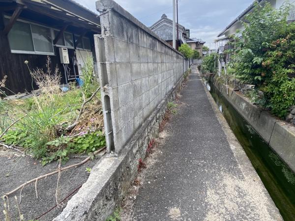 土地 今治市拝志2-16・2-17 JR予讃線伊予富田駅 1,180万円