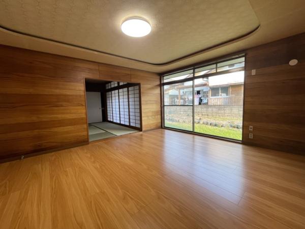 中古戸建 西条市小松町新屋敷836-14 JR予讃線伊予小松駅 1,399万円