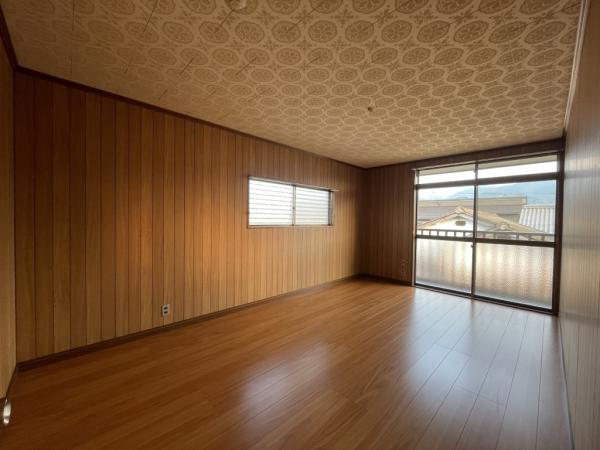 中古戸建 西条市小松町新屋敷836-14 JR予讃線伊予小松駅 1,399万円