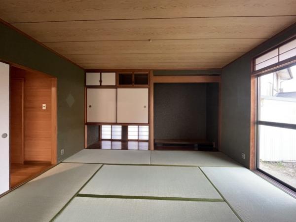 中古戸建 西条市小松町新屋敷836-14 JR予讃線伊予小松駅 1,399万円