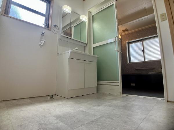 中古戸建 新居浜市新須賀町３丁目5-46 JR予讃線新居浜駅 2,599万円