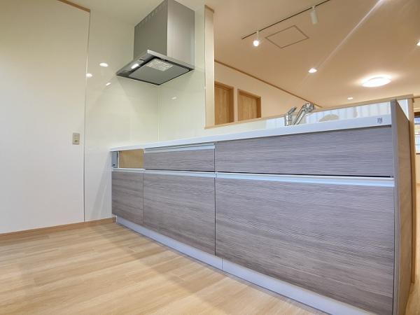 中古戸建 新居浜市船木 JR予讃線新居浜駅 1,599万円