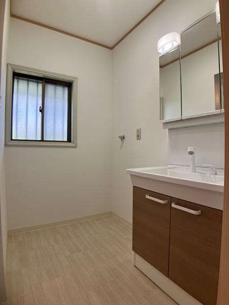中古戸建 新居浜市船木 JR予讃線新居浜駅 1,599万円