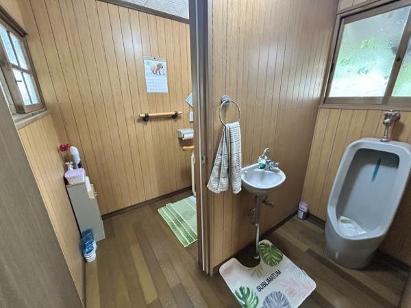 【不動産販売　愛媛総合】10888　中古住宅　四国中央市土居町北野 トイレ 