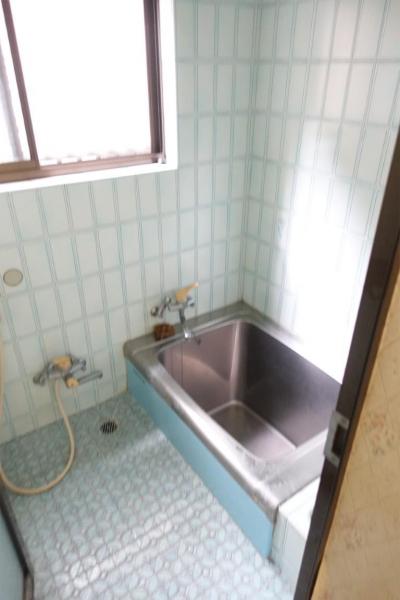 中古戸建 西条市国安929-4 JR予讃線伊予三芳駅 380万円