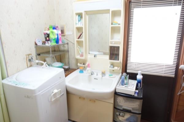 中古戸建 西条市国安929-4 JR予讃線伊予三芳駅 380万円