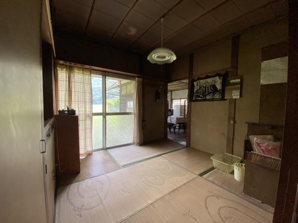 中古戸建 西条市下島山甲2513 JR予讃線中萩駅 650万円