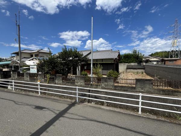 土地 新居浜市船木甲4453-3 JR予讃線新居浜駅 580万円