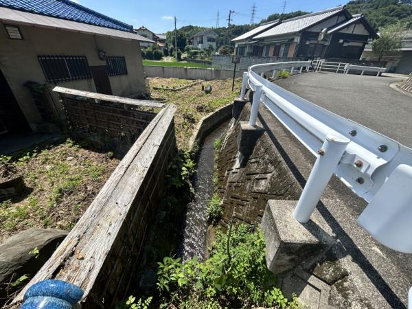 土地 新居浜市萩生99-3 JR予讃線中萩駅 90万円