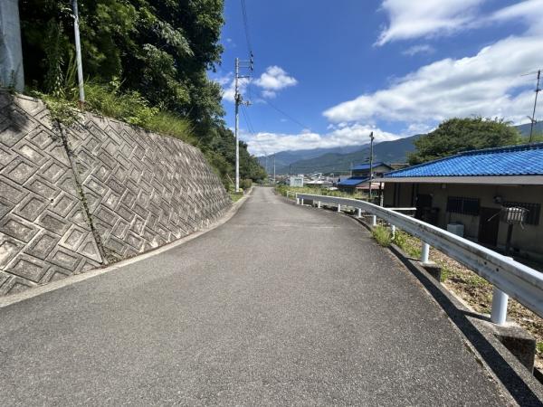 土地 新居浜市萩生99-3 JR予讃線中萩駅 90万円
