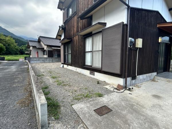 中古戸建 新居浜市萩生2063-7 JR予讃線中萩駅 530万円