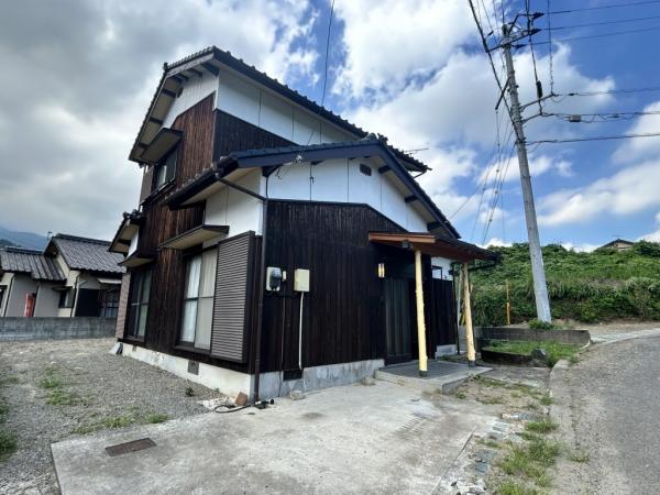 中古戸建 新居浜市萩生2063-7 JR予讃線中萩駅 530万円