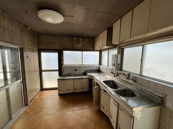 中古戸建 今治市北鳥生町2丁目2-38 JR予讃線今治駅 480万円