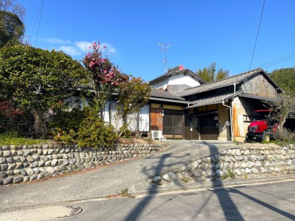 中古戸建 今治市別名805 JR予讃線今治駅 380万円