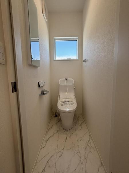 11570　未入居住宅　四国中央市寒川町 トイレ 