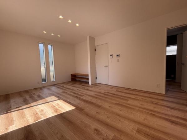 11570　未入居住宅　四国中央市寒川町 リビングダイニング