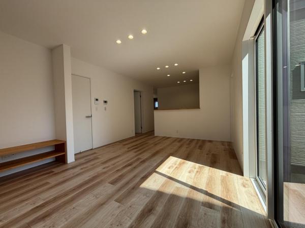 11570　未入居住宅　四国中央市寒川町 リビングダイニング