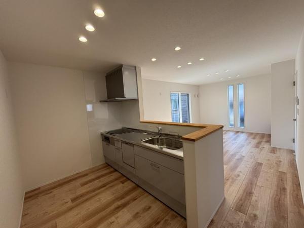 11570　未入居住宅　四国中央市寒川町 キッチン 