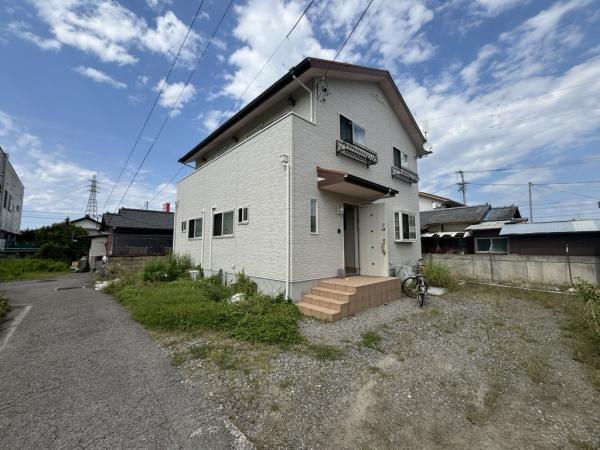 中古戸建 新居浜市東雲町2丁目 JR予讃線新居浜駅 2,300万円