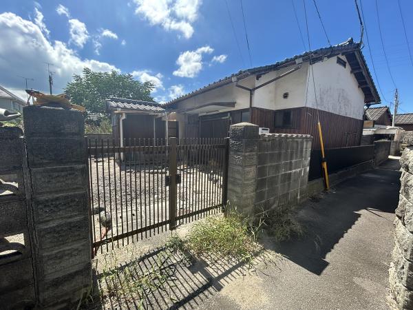 【不動産販売　愛媛総合】11380　中古住宅　今治市河南町1丁目 現地外観写真 