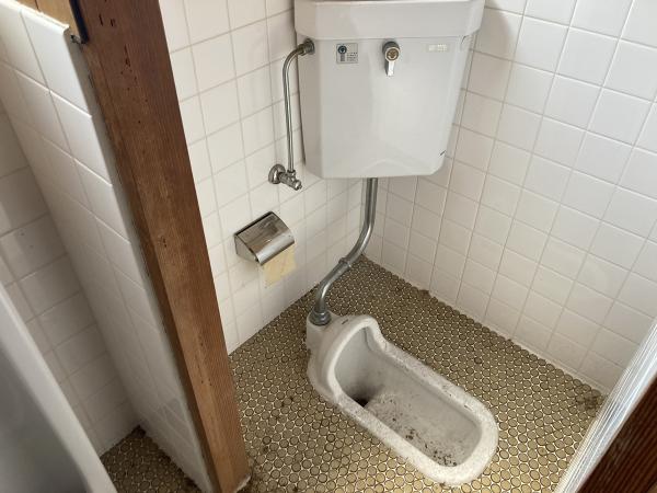 【不動産販売　愛媛総合】11380　中古住宅　今治市河南町1丁目 トイレ 