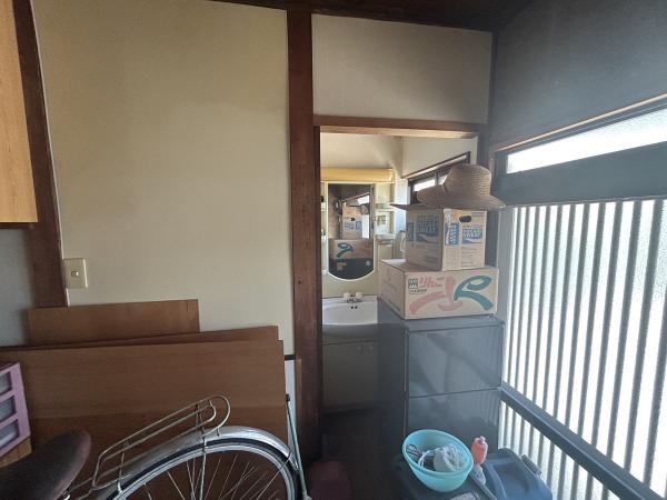 【不動産販売　愛媛総合】11380　中古住宅　今治市河南町1丁目 洗面台・洗面所 