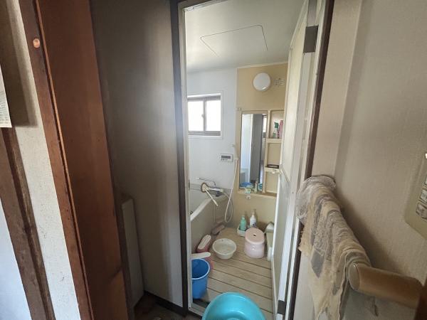 【不動産販売　愛媛総合】11380　中古住宅　今治市河南町1丁目 浴室 