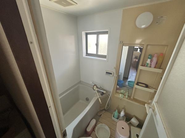 【不動産販売　愛媛総合】11380　中古住宅　今治市河南町1丁目 浴室 