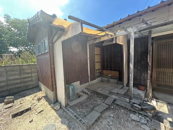 【不動産販売　愛媛総合】11380　中古住宅　今治市河南町1丁目 現地外観写真 