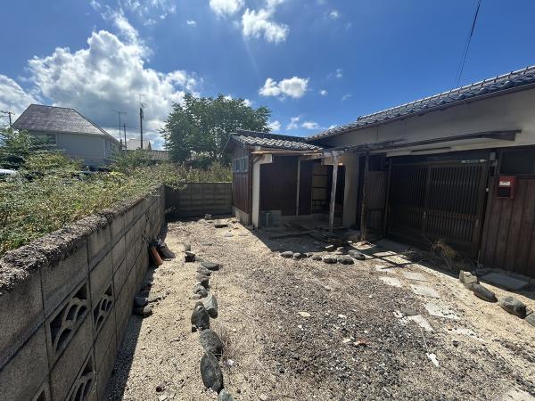 【不動産販売　愛媛総合】11380　中古住宅　今治市河南町1丁目 現地外観写真 