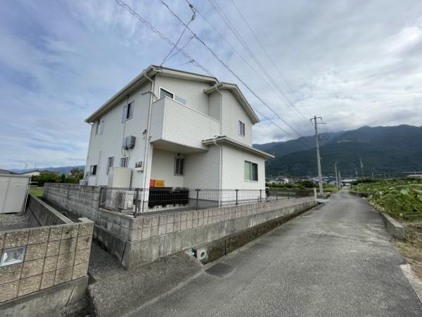 【不動産販売　愛媛総合】11623　中古住宅　四国中央市土居町津根 現地外観写真 