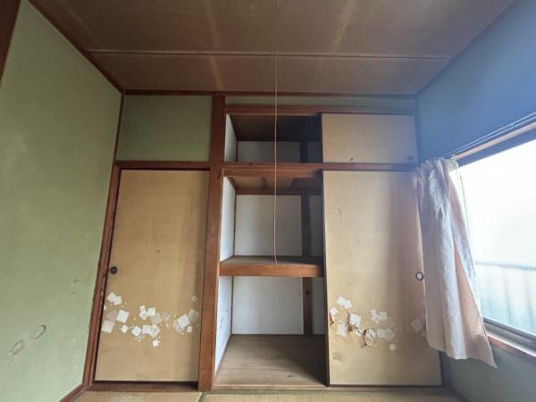 【不動産販売　愛媛総合】11711　中古住宅　新居浜市岸の上町1丁目 収納 