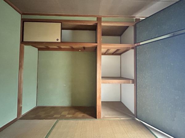 【不動産販売　愛媛総合】11711　中古住宅　新居浜市岸の上町1丁目 収納 