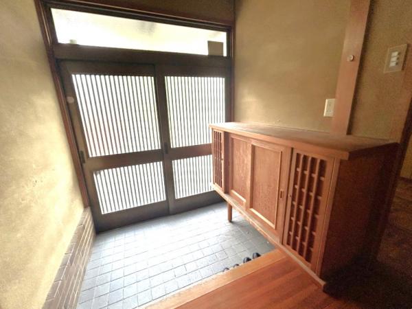 【不動産販売　愛媛総合】11711　中古住宅　新居浜市岸の上町1丁目 玄関 