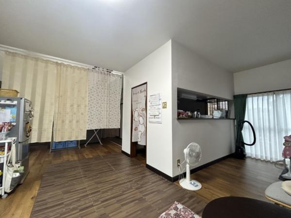 【不動産販売　愛媛総合】11701　中古住宅　新居浜市萩生 リビングダイニング