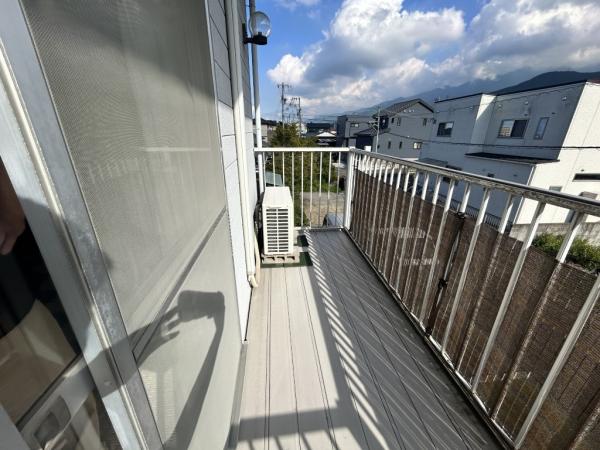 【不動産販売　愛媛総合】11701　中古住宅　新居浜市萩生 バルコニー 