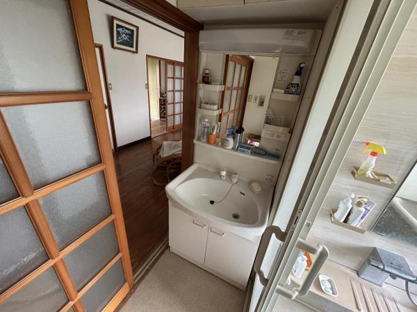 【不動産販売　愛媛総合】11035　中古住宅　今治市上徳甲 洗面台・洗面所 