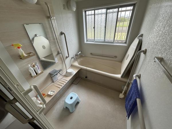 【不動産販売　愛媛総合】11035　中古住宅　今治市上徳甲 浴室 