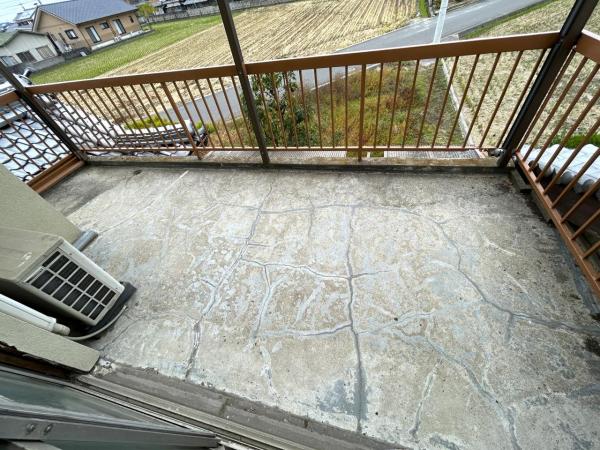 【不動産販売　愛媛総合】11035　中古住宅　今治市上徳甲 バルコニー 