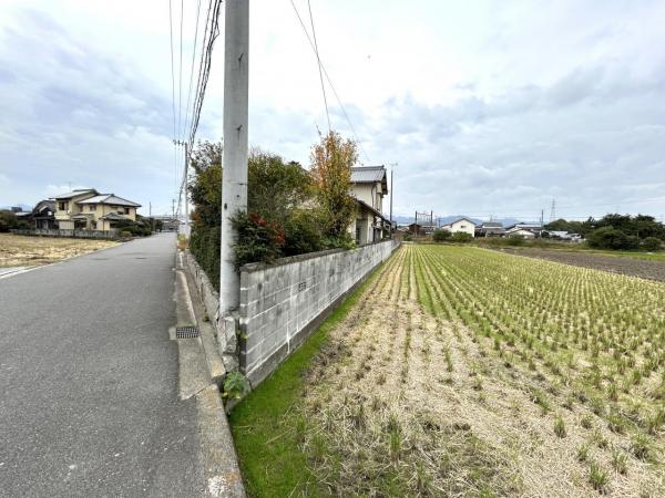 【不動産販売　愛媛総合】11035　中古住宅　今治市上徳甲 現地外観写真 