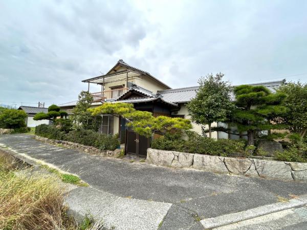 【不動産販売　愛媛総合】11035　中古住宅　今治市上徳甲 現地外観写真 