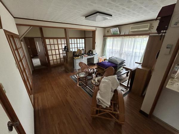 【不動産販売　愛媛総合】11035　中古住宅　今治市上徳甲 リビング 