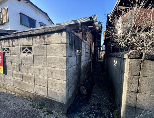 【不動産販売　愛媛総合】11946　中古住宅　新居浜市清水町 現地外観写真 