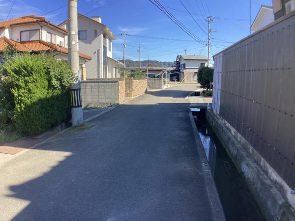 土地 新居浜市下泉町１丁目 JR予讃線新居浜駅 430万円