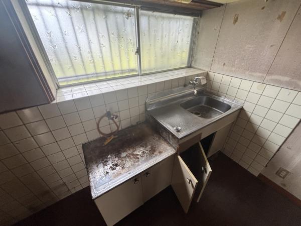 中古戸建 新居浜市宇高町５丁目 JR予讃線多喜浜駅 140万円