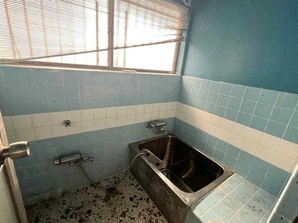 中古戸建 今治市新谷乙219-81 JR予讃線伊予富田駅 220万円