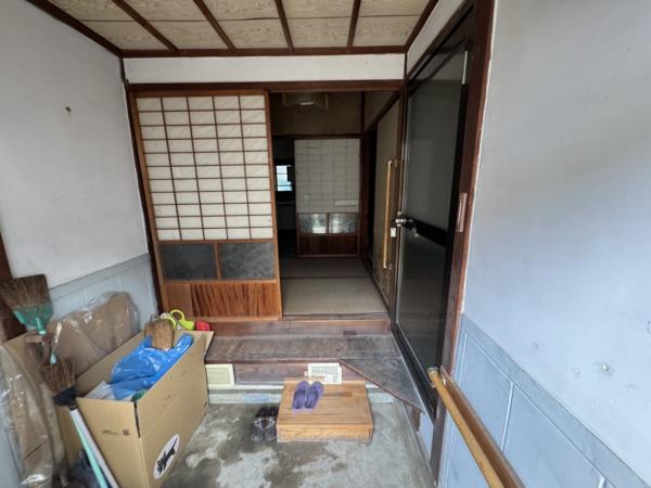 【不動産販売　愛媛総合】11746　中古住宅　今治市北鳥生町2丁目 玄関 