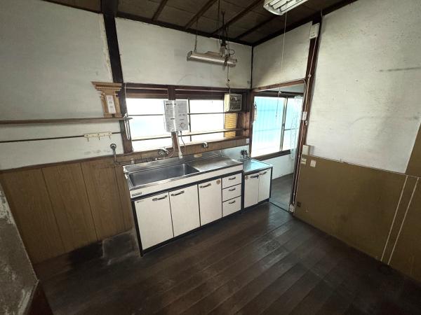 【不動産販売　愛媛総合】11746　中古住宅　今治市北鳥生町2丁目 キッチン 