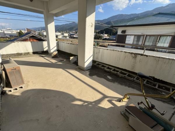 【不動産販売　愛媛総合】11795　中古住宅　四国中央市豊岡町長田 バルコニー 