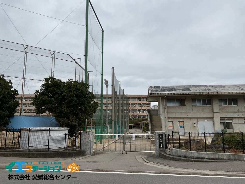 新居浜市立中萩中学校